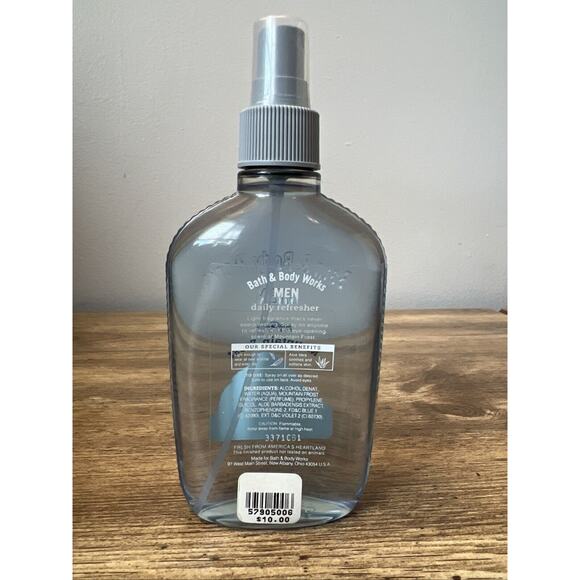 Bath & Body Works Men Mountain Frost Daily Refresher - 8 fl oz - Picture 4 of 6